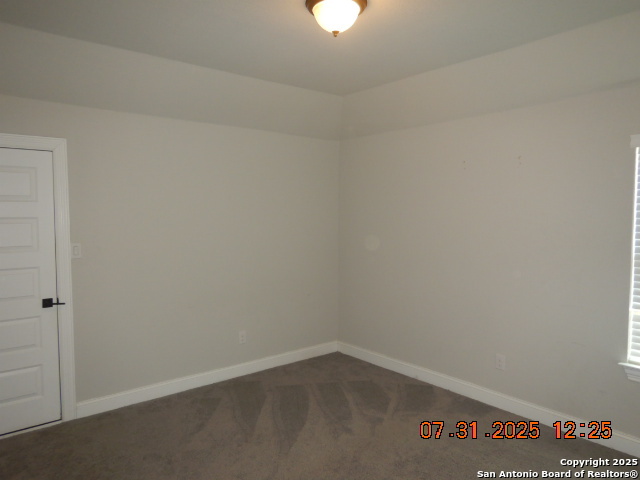 Listing photo id 20 for 6951 Hallie Loop