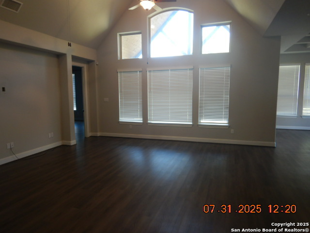 Listing photo id 1 for 6951 Hallie Loop