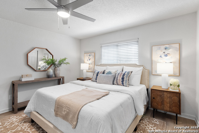 Image 15 of 25 For 15519 Knollglade