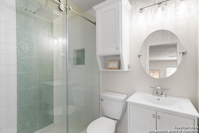 Image 17 of 25 For 15519 Knollglade
