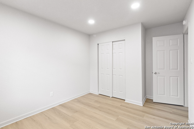Image 19 of 25 For 15519 Knollglade