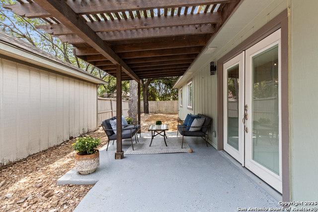 Image 22 of 25 For 15519 Knollglade