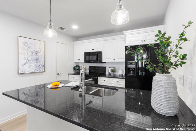 Image 8 of 25 For 15519 Knollglade