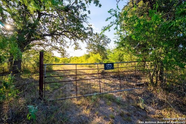 Image 18 of 65 For 580 Rangeland Rd