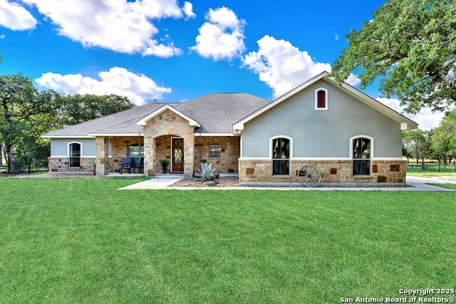 Details for 200 Sendera Crossing, La Vernia, TX 78121