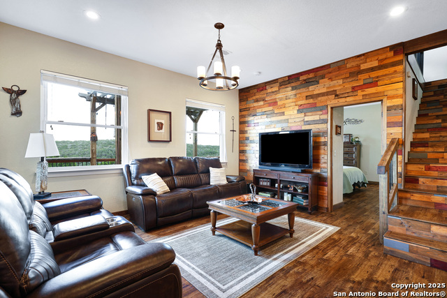 Listing photo id 17 for 776 County Road 270