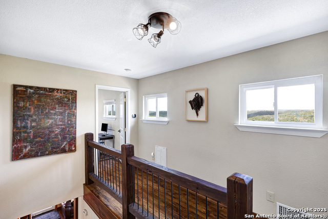 Listing photo id 21 for 776 County Road 270