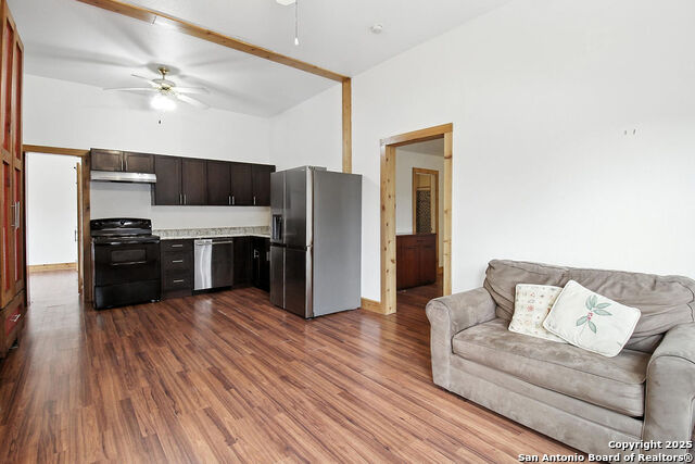 Image 15 of 37 For 1710 Presa St S