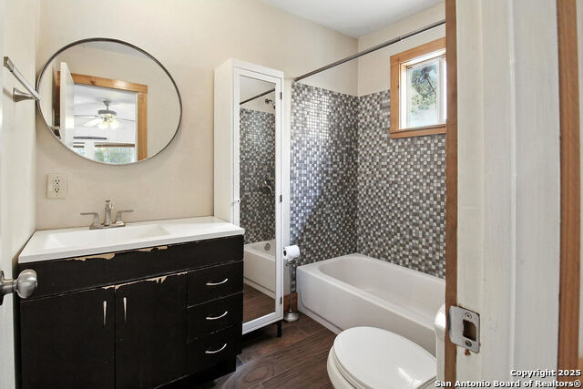 Image 18 of 37 For 1710 Presa St S