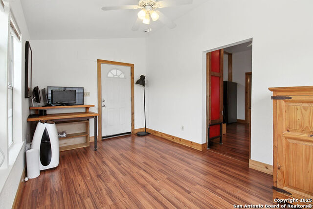 Image 20 of 37 For 1710 Presa St S