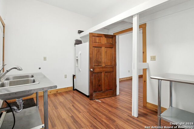 Image 25 of 37 For 1710 Presa St S