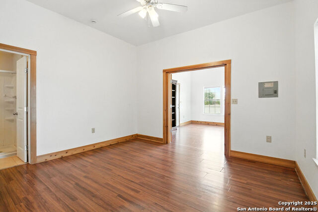 Image 27 of 37 For 1710 Presa St S