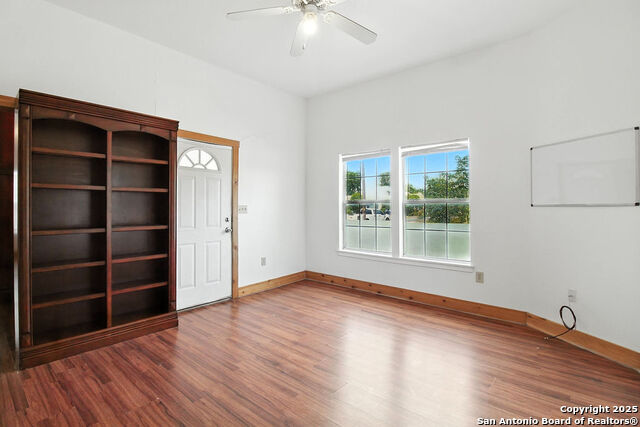 Image 29 of 37 For 1710 Presa St S