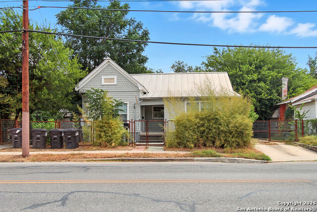 Image 3 of 37 For 1710 Presa St S