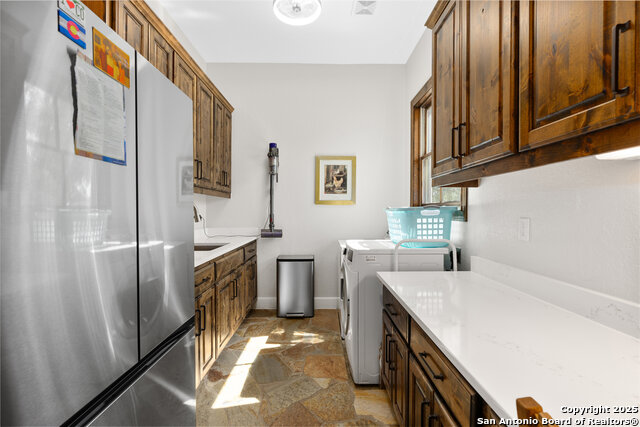 Listing photo id 32 for 108 Cornerstone