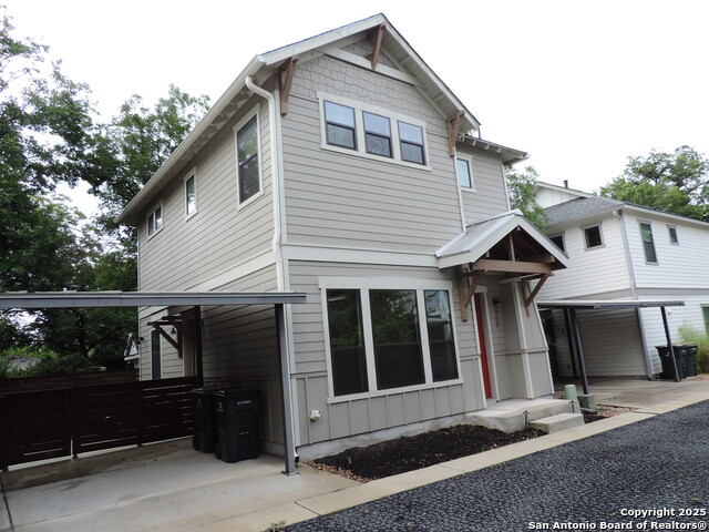 Image 23 of 33 For 425 Mistletoe Ave E 400