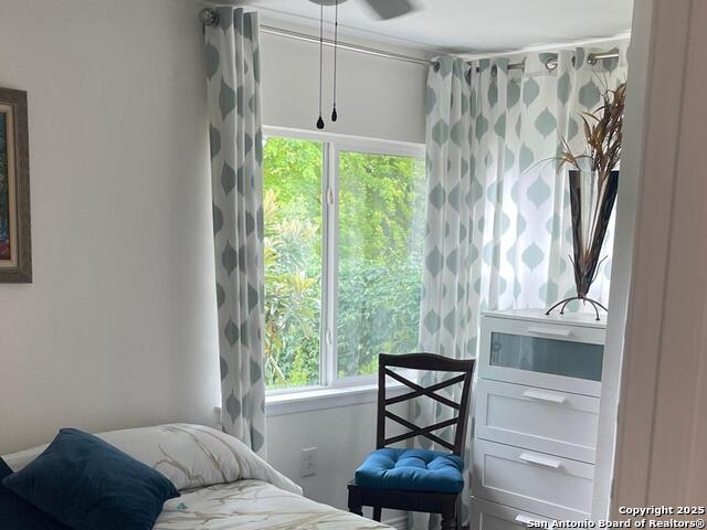 Listing photo id 17 for 8002 Valley Trails St