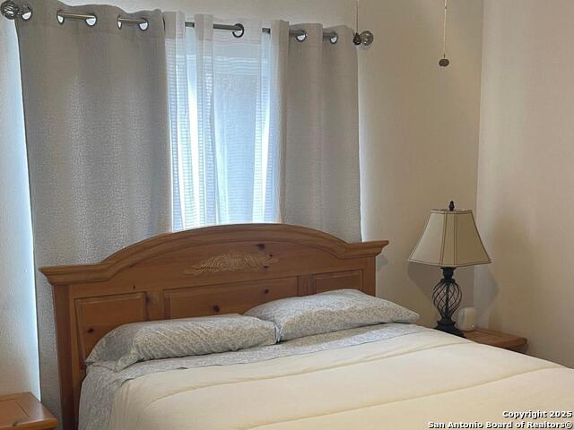 Listing photo id 19 for 8002 Valley Trails St
