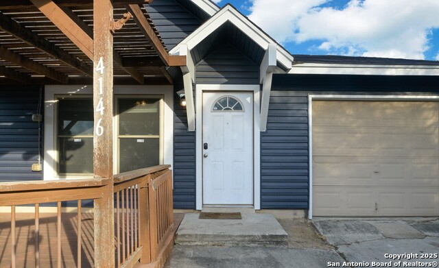 Listing photo id 2 for 4146 Frontier Sun