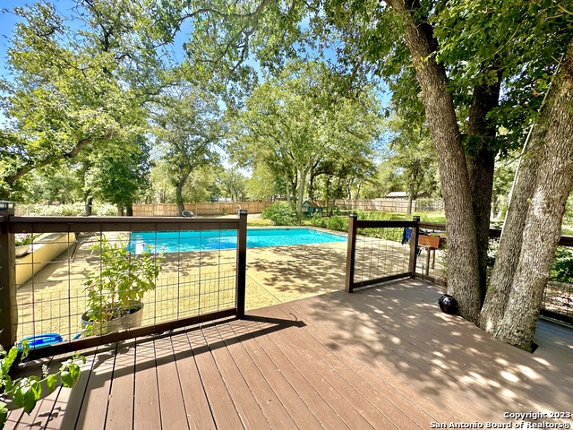 Image 16 of 18 For 116 Hidden Forest Dr