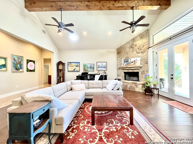 Image 4 of 18 For 116 Hidden Forest Dr