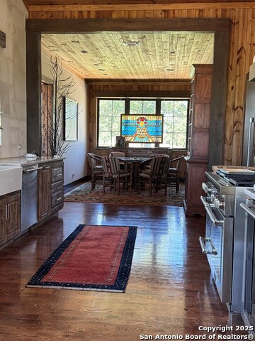 Image 20 of 86 For 772 Luckenbach Rd.