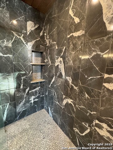 Image 35 of 86 For 772 Luckenbach Rd.