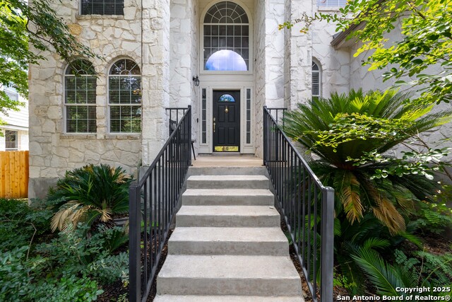 Image 3 of 36 For 729 San Gabriel