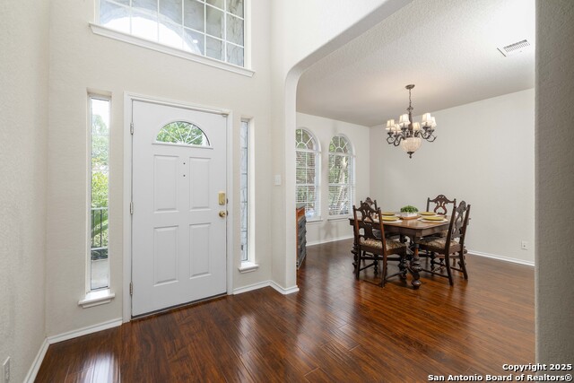 Image 5 of 36 For 729 San Gabriel