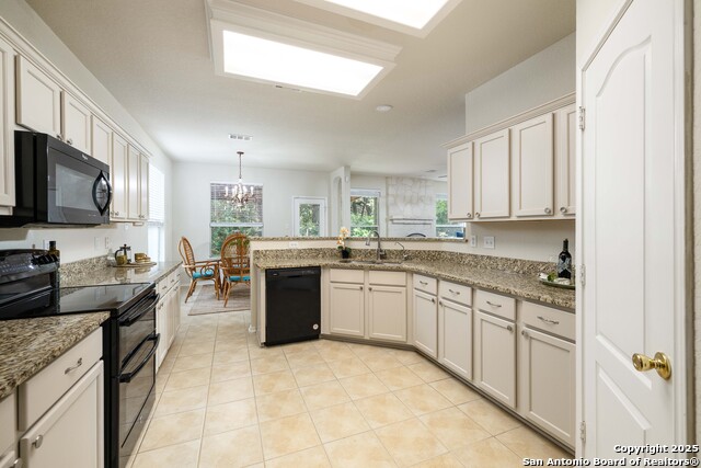 Image 9 of 36 For 729 San Gabriel