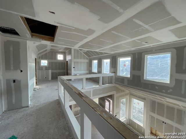 Listing photo id 8 for 9418 Chatside