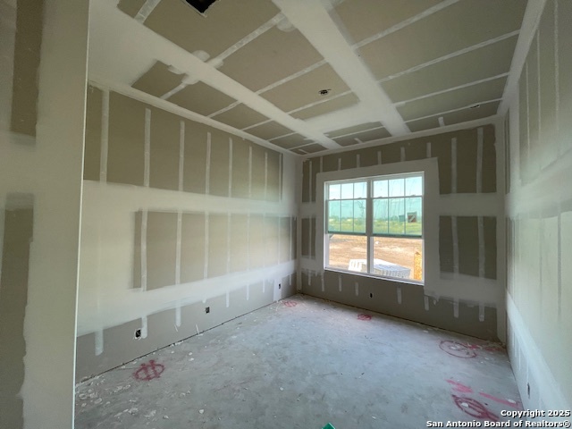 Listing photo id 5 for 9418 Chatside