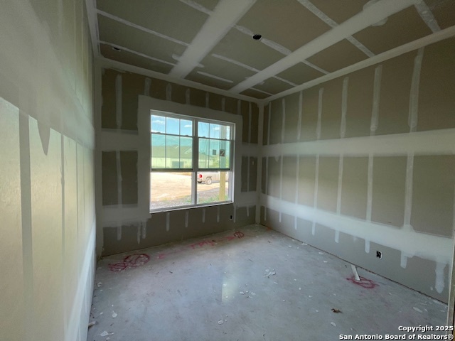 Listing photo id 6 for 9418 Chatside
