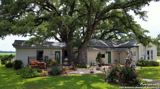 Listing photo id 17 for 2550 York Creek Road