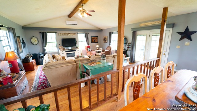 Listing photo id 19 for 2550 York Creek Road