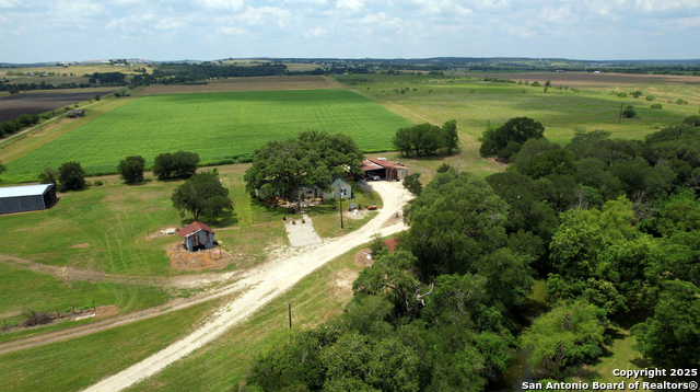 Listing photo id 3 for 2550 York Creek Road