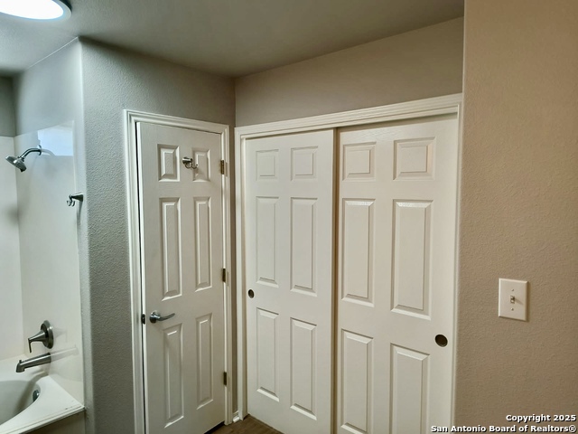 Listing photo id 8 for 10316 Artesia