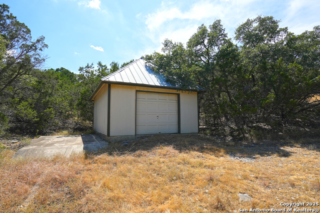 Image 42 of 49 For 2943 Kingsford