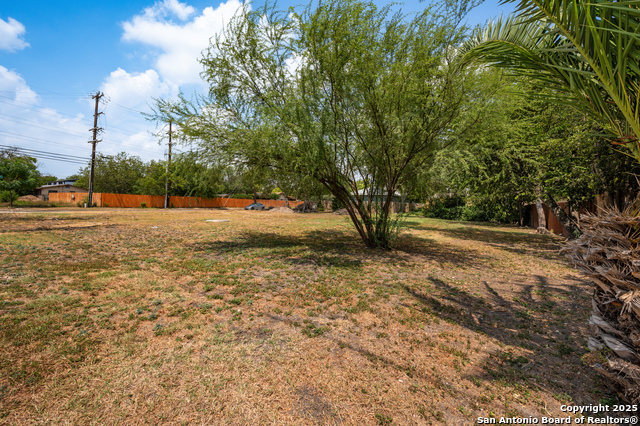Details for 205 W Aviation Blvd, Universal City, TX 78148