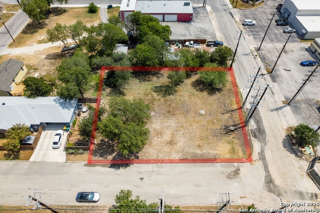 Image 2 of 8 For 205 W Aviation Blvd