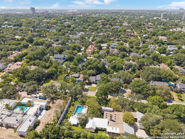Image 31 of 95 For 420 Grandview