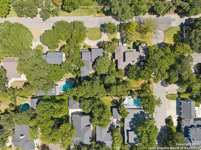 Image 33 of 95 For 420 Grandview