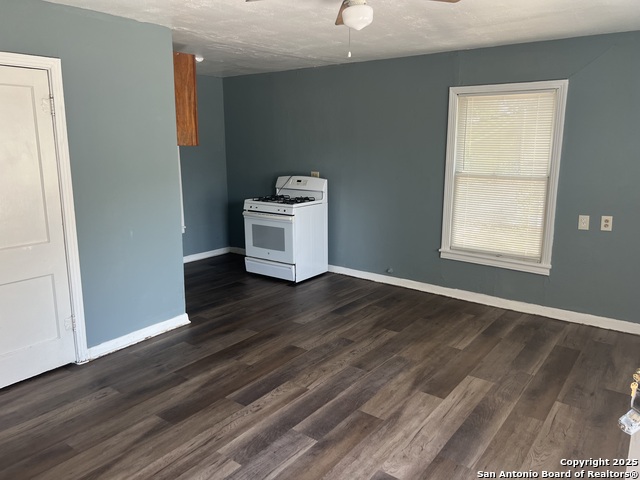 Image 2 of 6 For 2523 S Pine  2