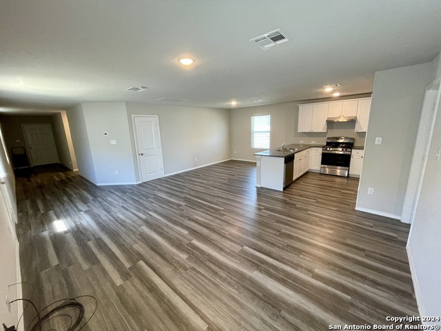 Image 2 of 16 For 4219 Volcano Way