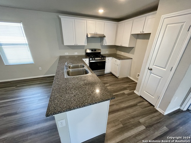 Image 3 of 16 For 4219 Volcano Way