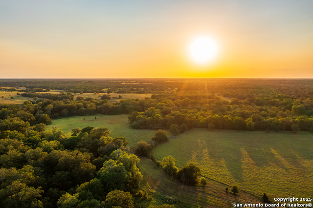 Listing photo id 25 for 1071 Private Road 1090