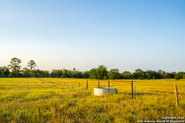 Listing photo id 35 for 1071 Private Road 1090