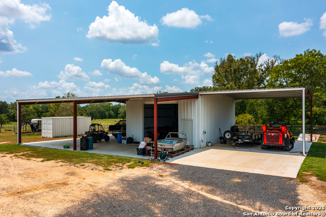 Listing photo id 42 for 1071 Private Road 1090