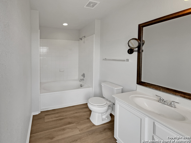 Image 21 of 22 For 11007 Anarbor