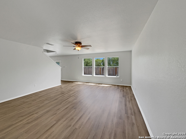 Image 3 of 22 For 11007 Anarbor